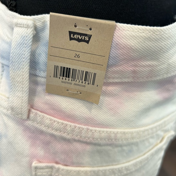 Levi’s 501 Jean shorts, white tie-dye - Picture 3 of 5